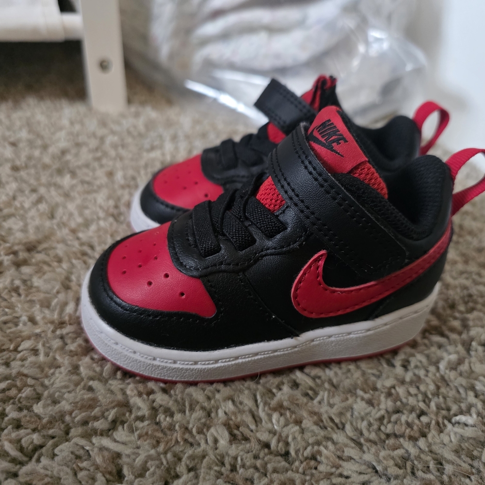 Nike Kids Red and Black Sneakers